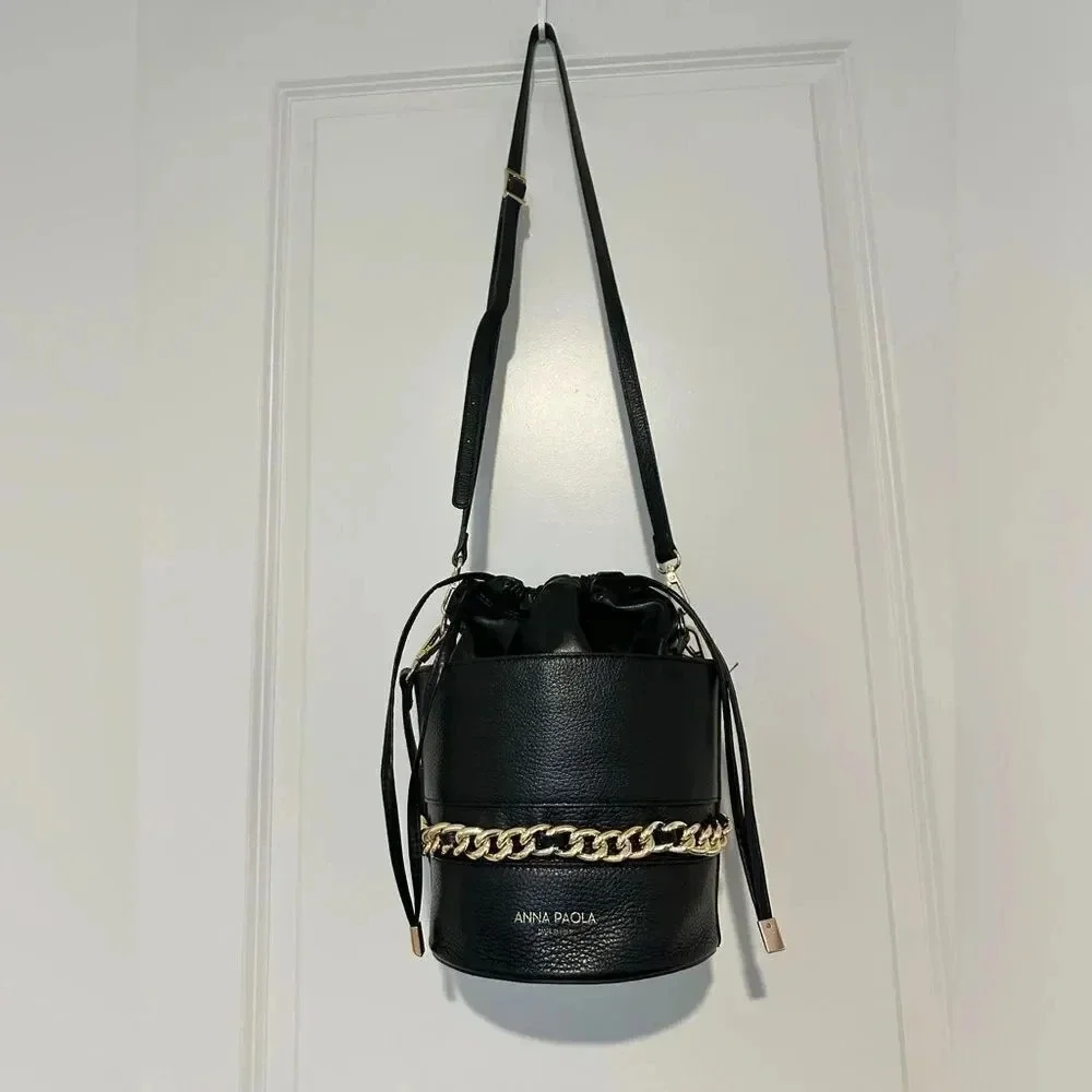 ANNA PAOLA Italian Leather Bucket Bag in Black - Picture 1 of 11